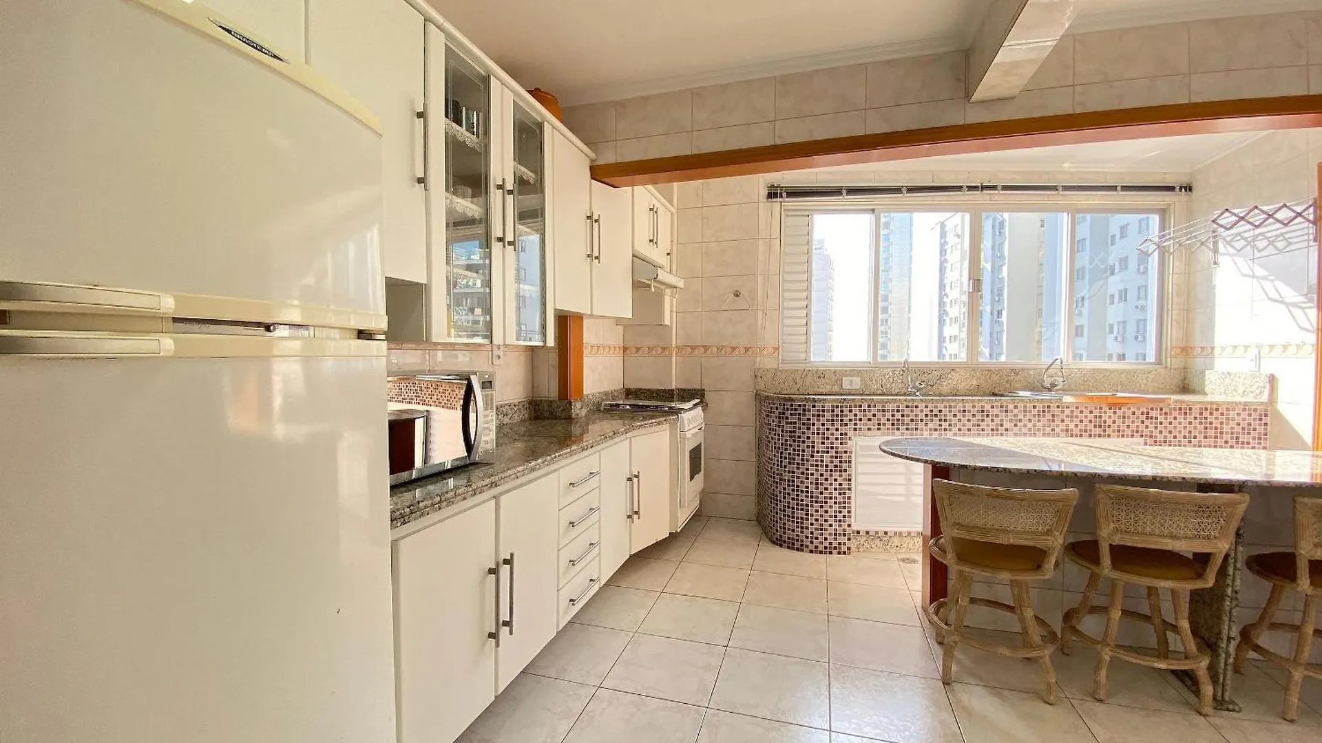 Prg82 - Climatizado, 3 Dorm, Prox Av Brasil, Amplo Apartamento Balneário Camboriú