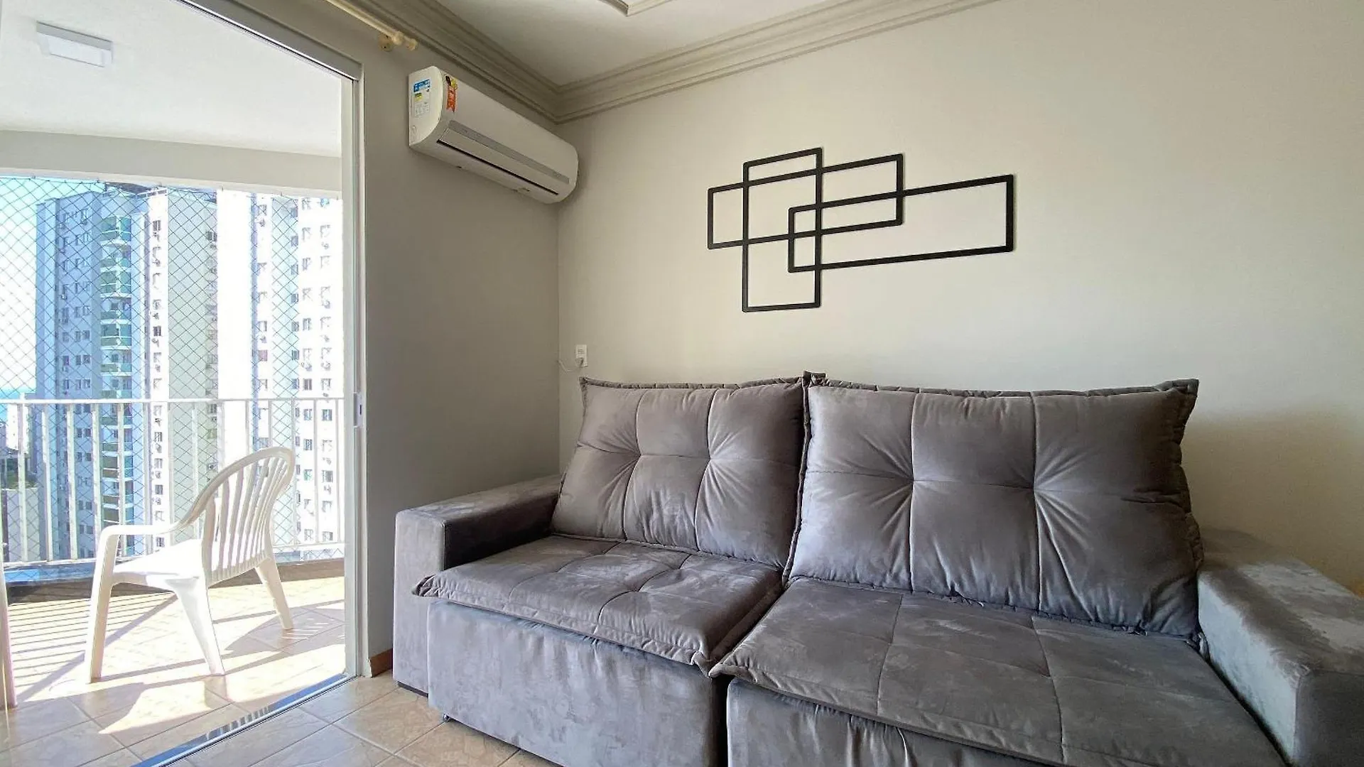 Apartamento Prg82 - Climatizado, 3 Dorm, Prox Av Brasil, Amplo Balneário Camboriú