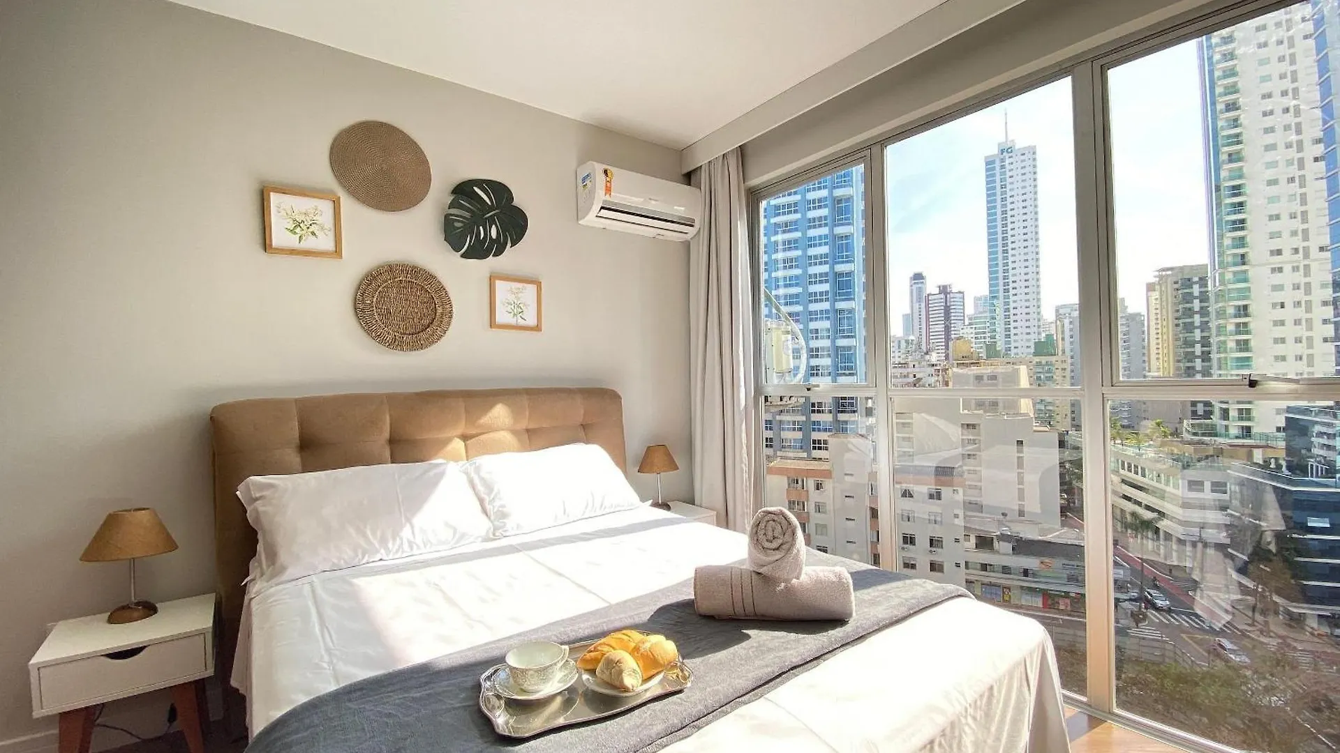 Apartamento Prg82 - Climatizado, 3 Dorm, Prox Av Brasil, Amplo Balneário Camboriú